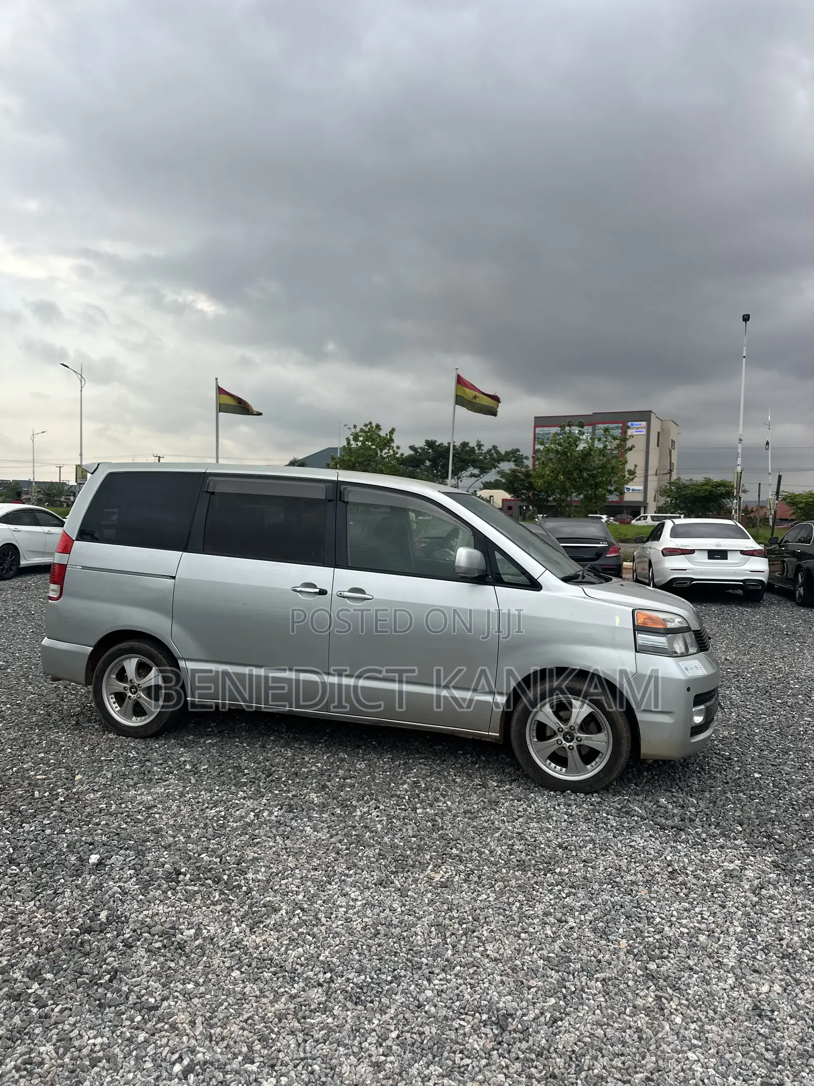 Toyota Voxy 2008 Silver