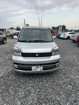 Toyota Voxy 2008 Silver