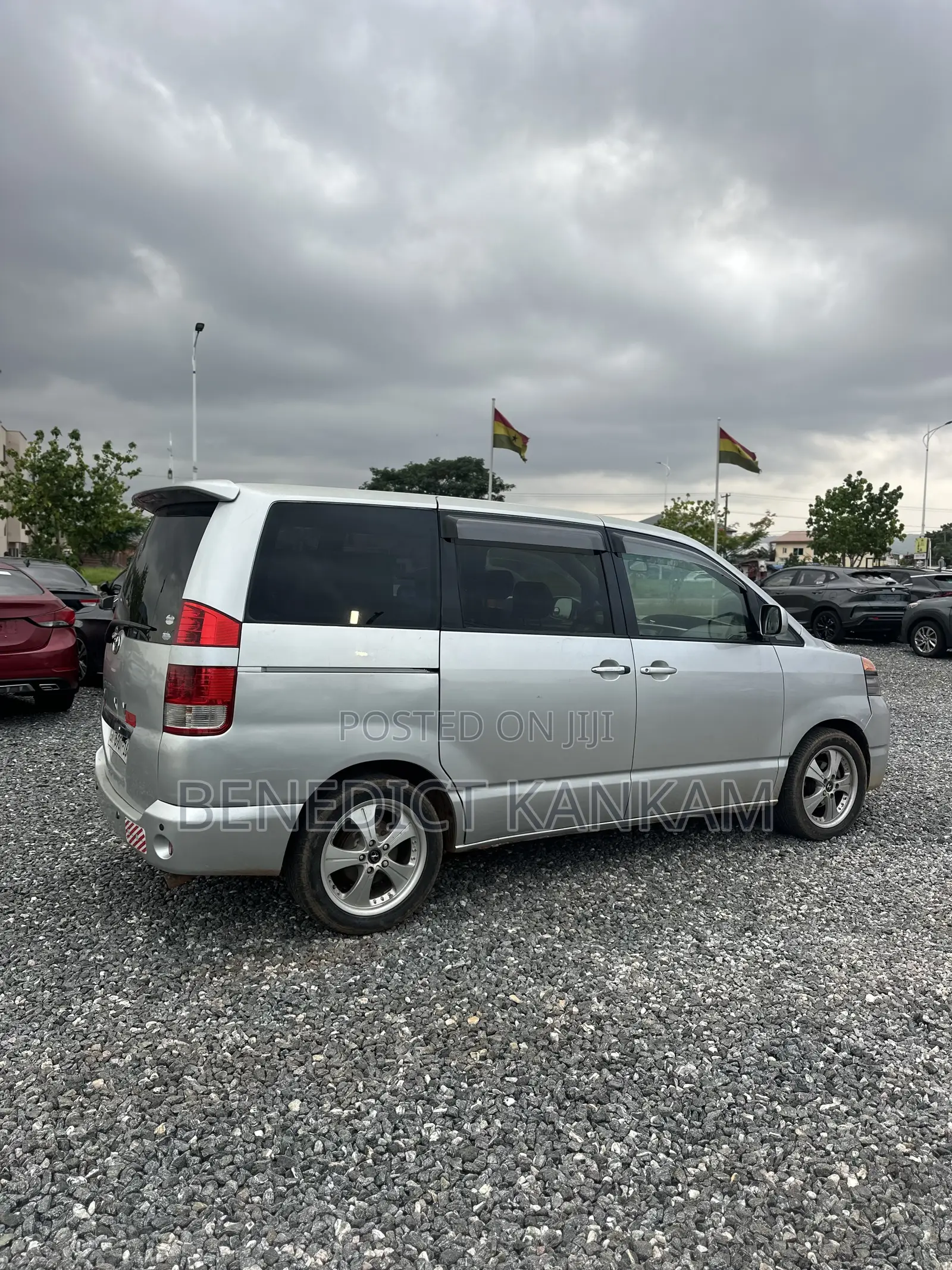Toyota Voxy 2008 Silver