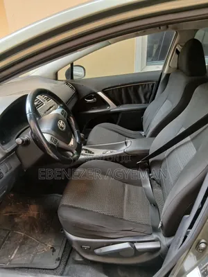 Toyota Avensis 2.0 Advanced Automatic 2012 Silver