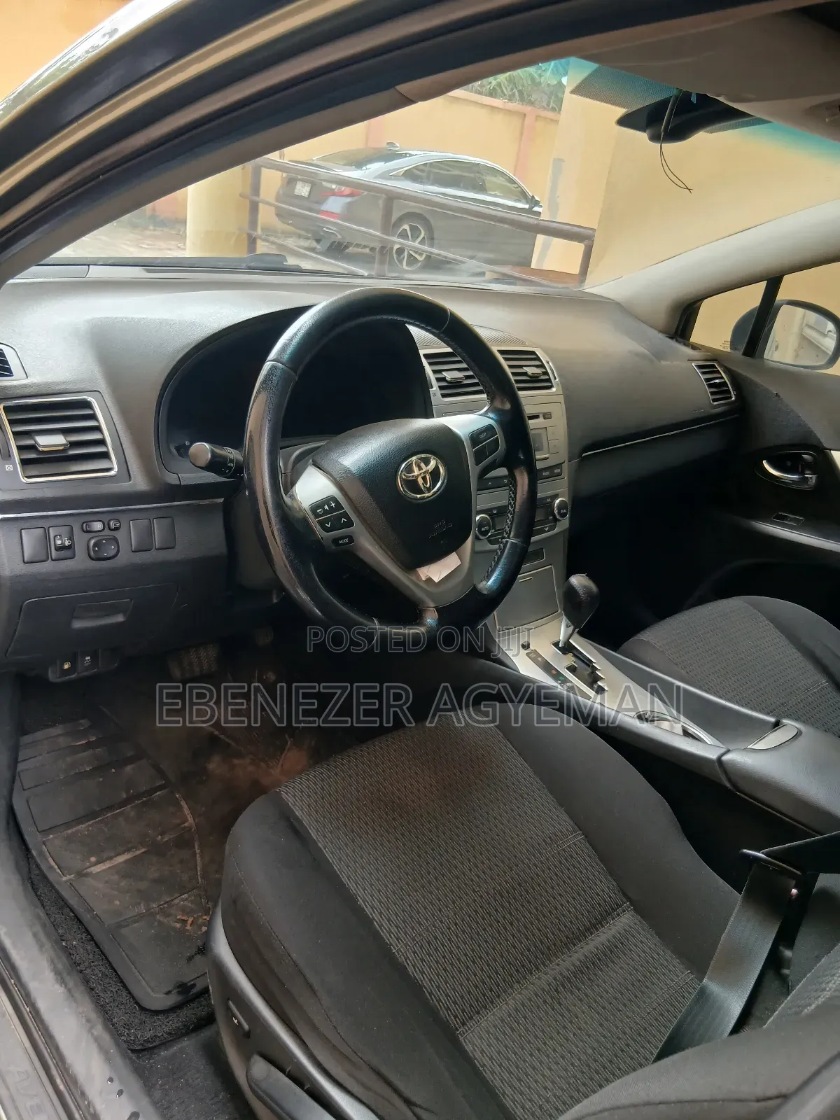Toyota Avensis 2.0 Advanced Automatic 2012 Silver