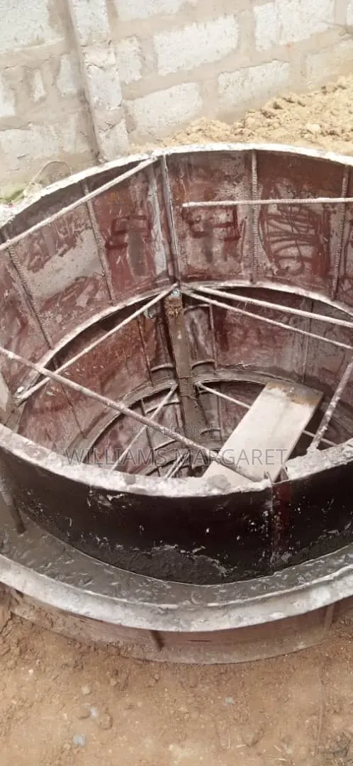 Manhole For Toilet And Wastewater
