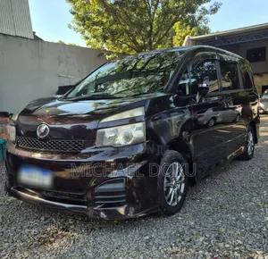 Toyota Voxy 2013 Burgundy