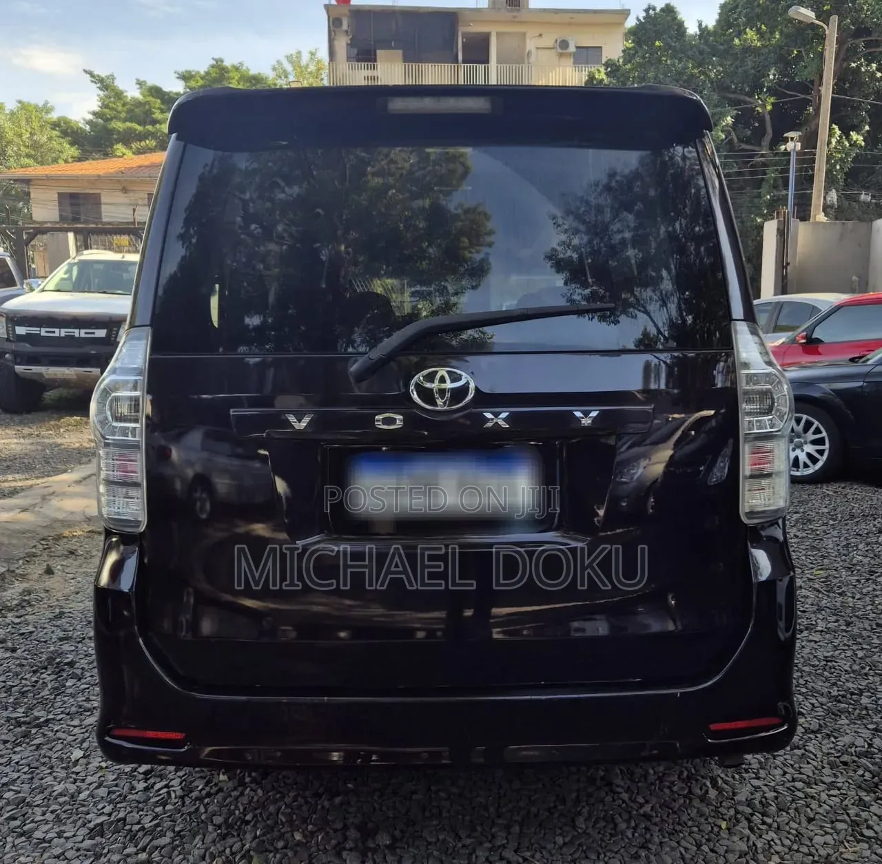 Toyota Voxy 2013 Burgundy