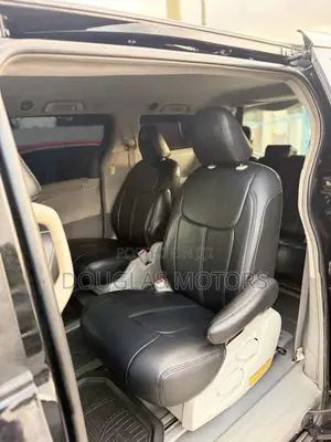 Toyota Sienna 2014 Black