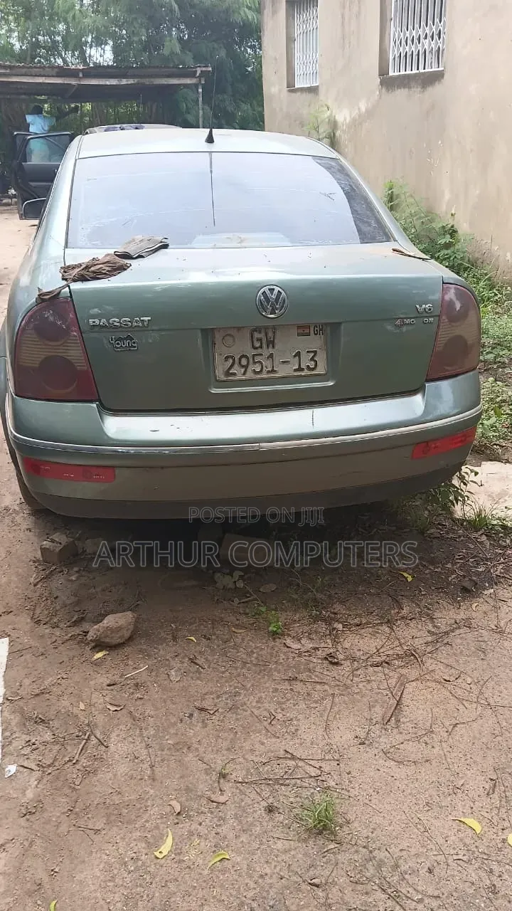 Volkswagen Passat 2002 Green