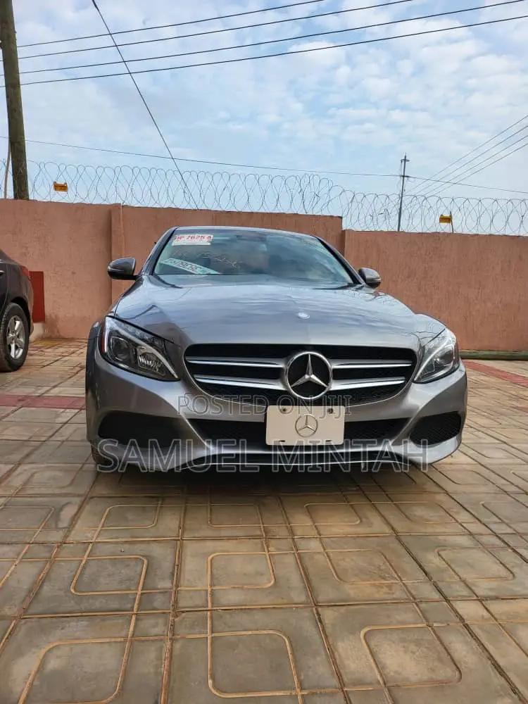 Mercedes-Benz C300 Base 4Matic Sedan AWD (2.0L 4cyl 7A) 2016 Gray