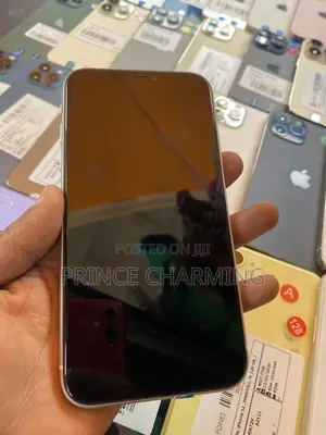 New Apple iPhone 11 128 GB Yellow