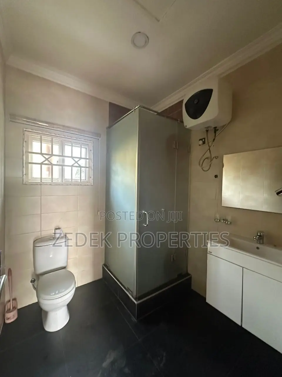 4bdrm Mansion in Kwabenya, Ashomang Estate for rent