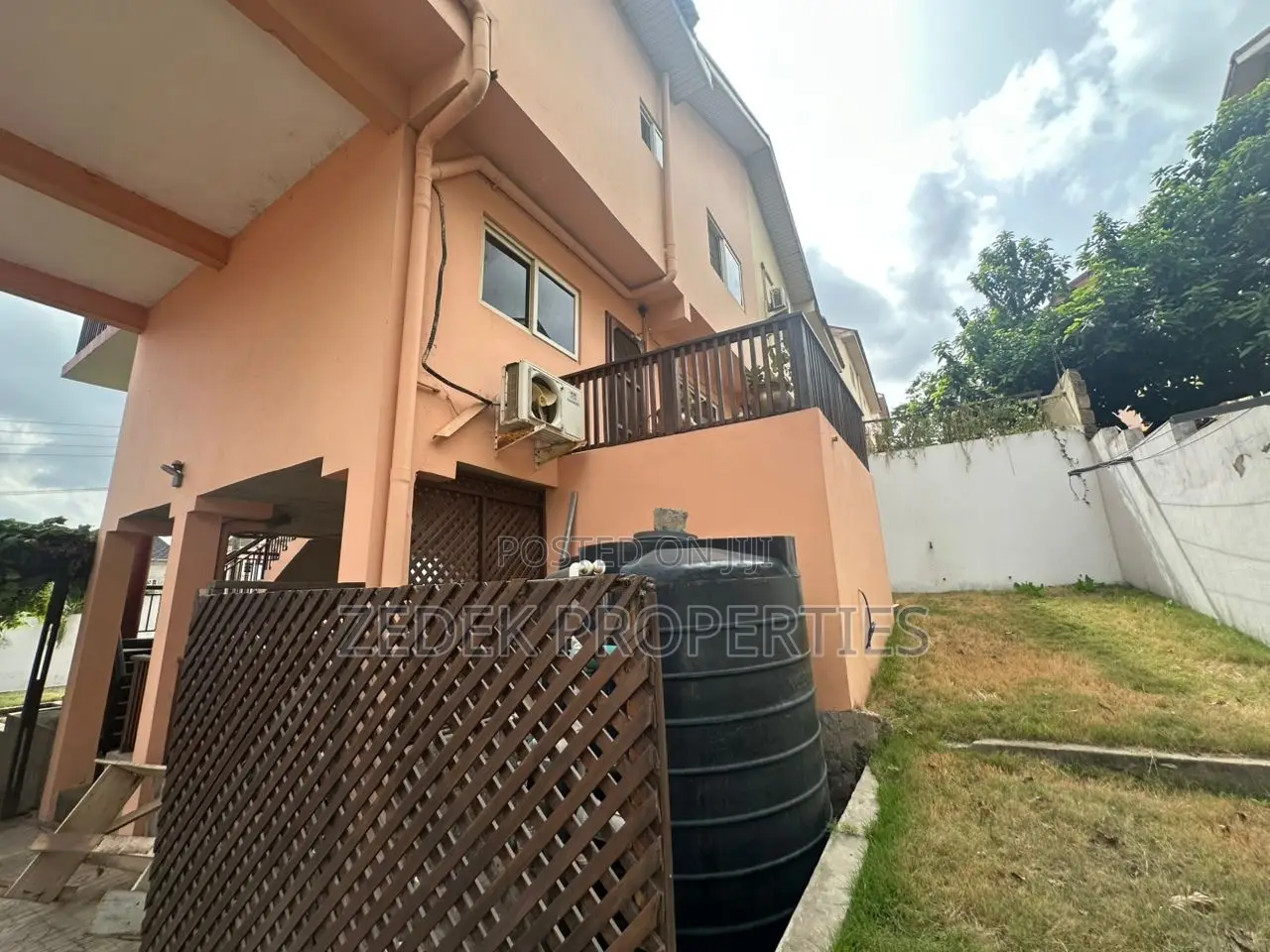 4bdrm Mansion in Kwabenya, Ashomang Estate for rent