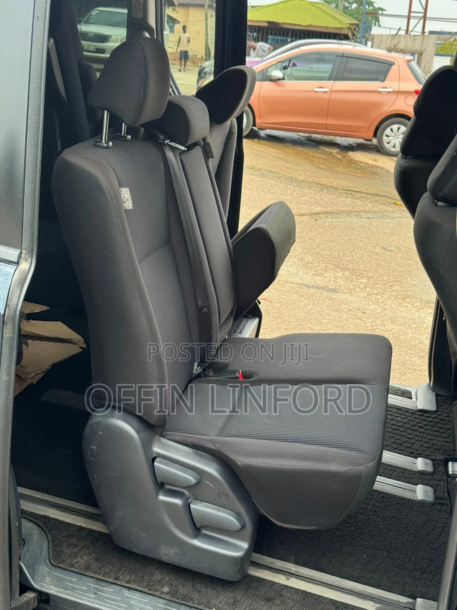 Toyota Voxy SV Premium 2014 Black