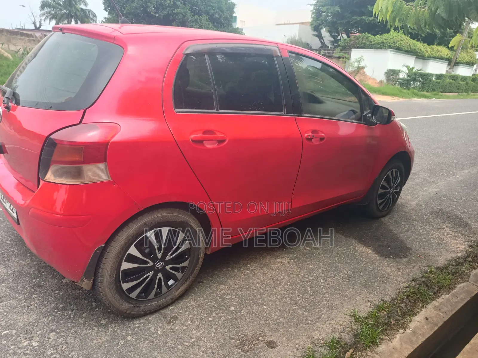Toyota Vitz 1.0 FWD 3dr 2010 Red