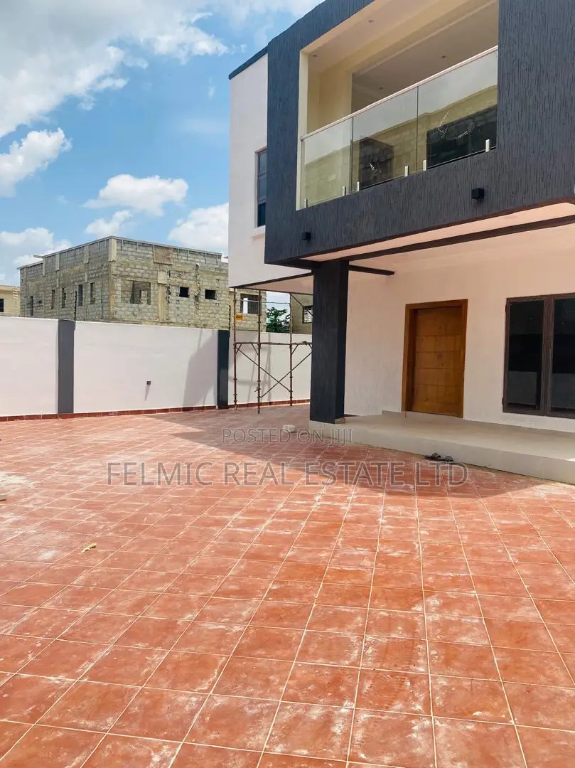 4bdrm Duplex in Felmic Real Estate, Pillar 2 for sale