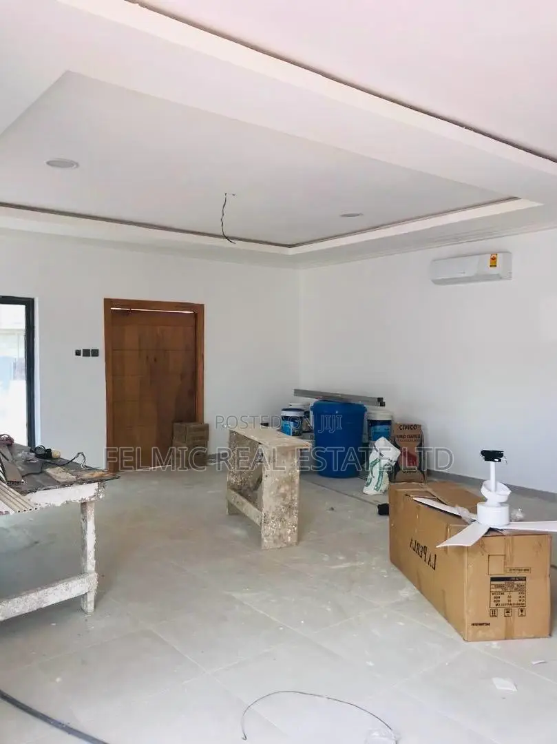4bdrm Duplex in Felmic Real Estate, Pillar 2 for sale