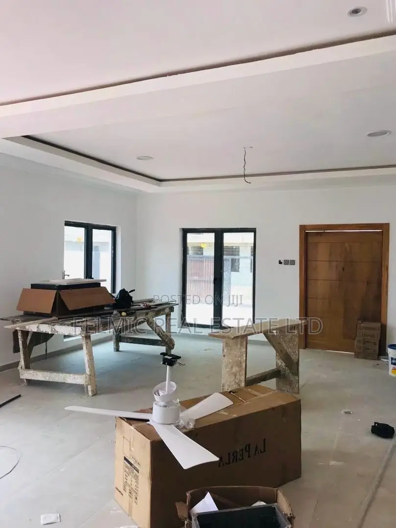 4bdrm Duplex in Felmic Real Estate, Pillar 2 for sale