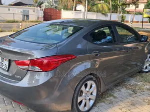 Hyundai Elantra 2013 Gray