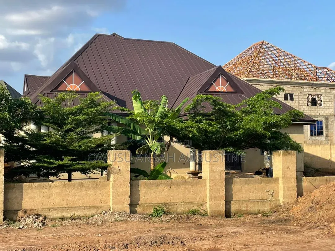 4bdrm House in Atwima Kwanwoma for sale