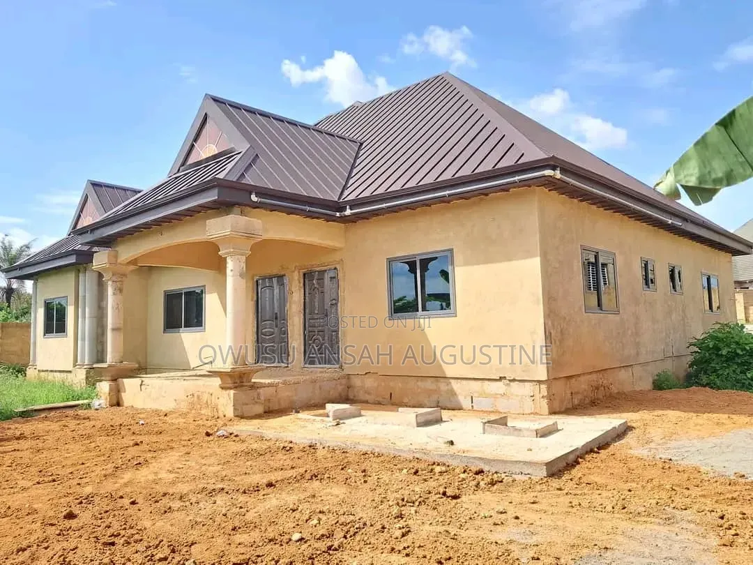 4bdrm House in Atwima Kwanwoma for sale