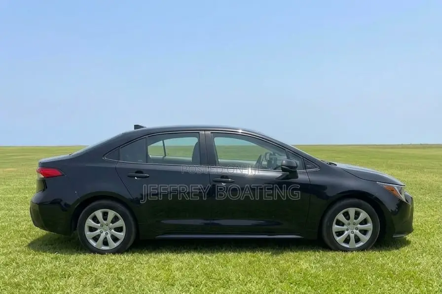Toyota Corolla LE 2022 Black