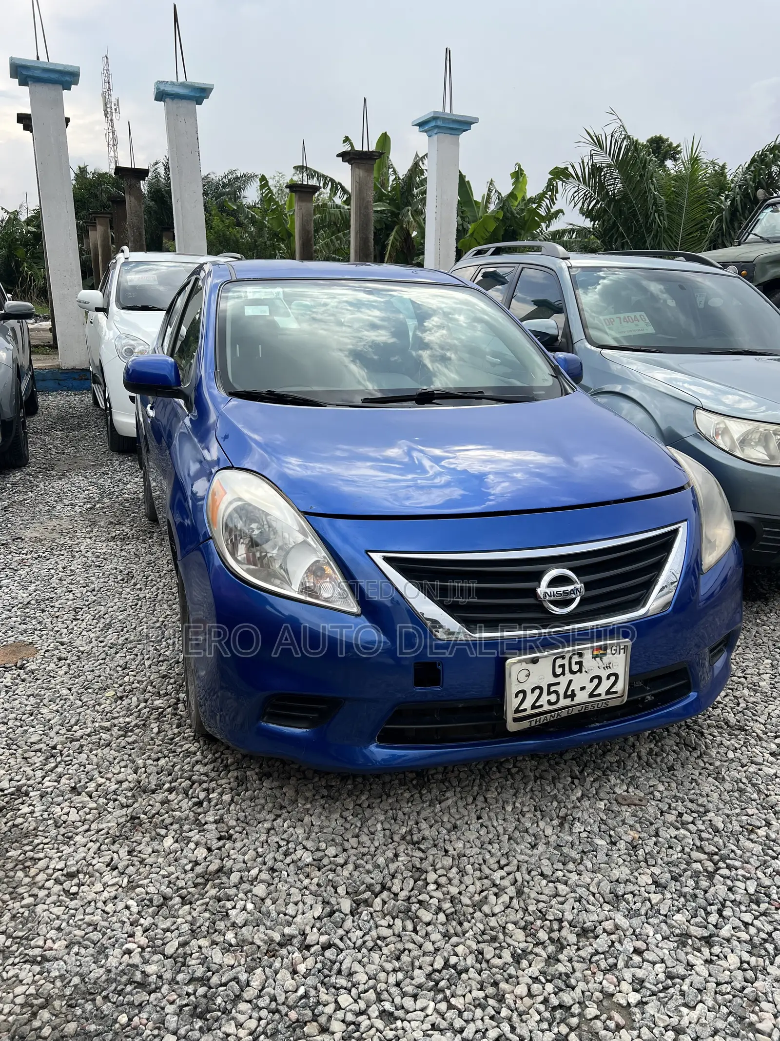 Nissan Versa 2013 Blue