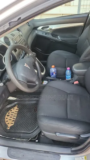 Pontiac Vibe 1.8L 2010 Silver