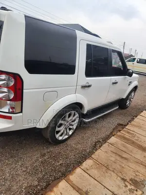 Land Rover Discovery Sport 2015 White