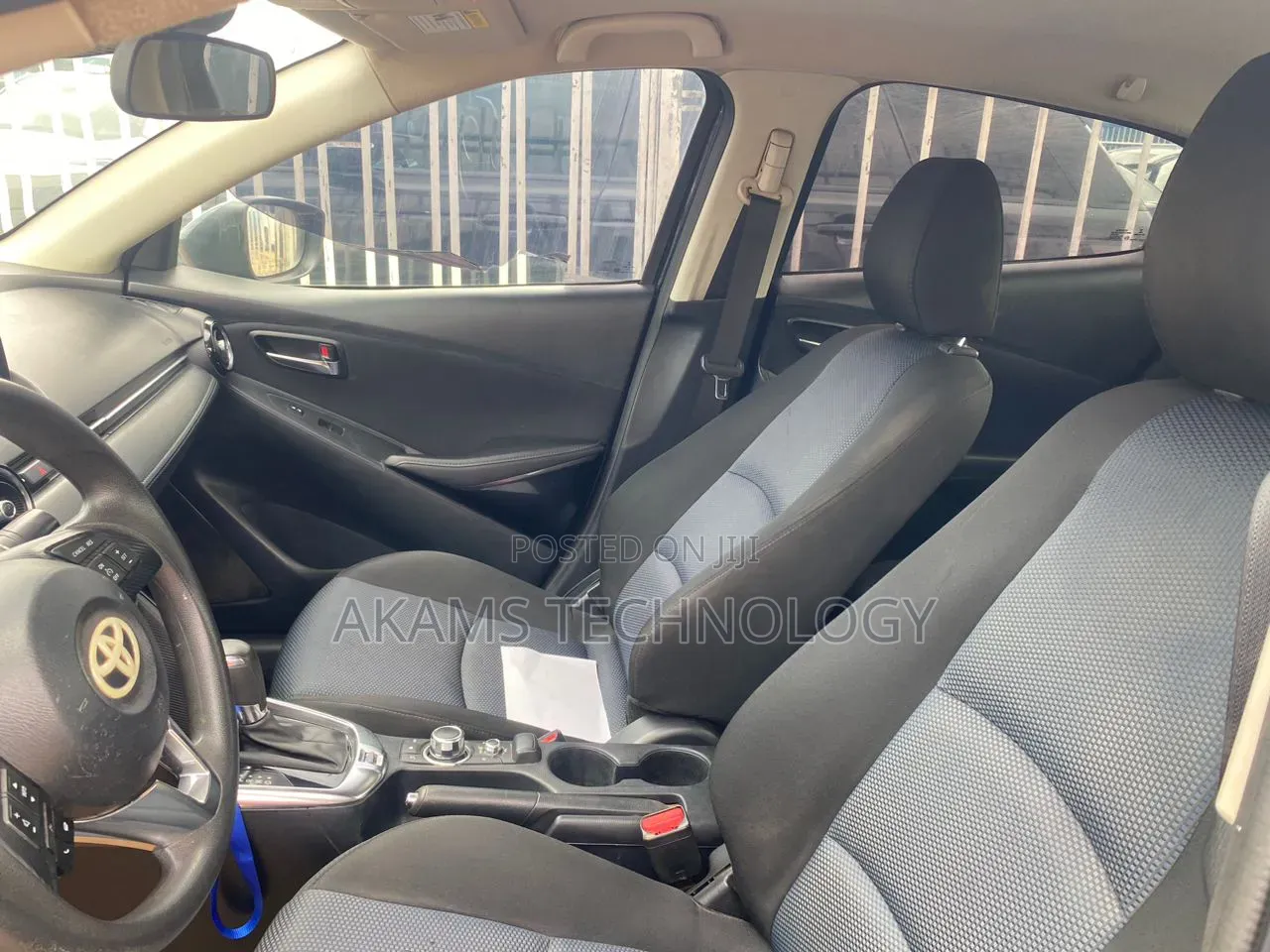 Toyota Yaris iA 1.5 FWD 2018 Matt Black