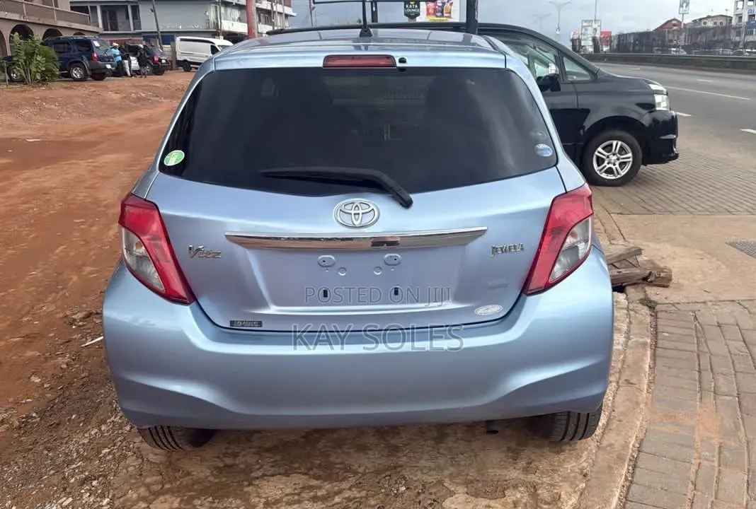 Toyota Vitz 2012 Blue