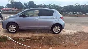 Toyota Vitz 2012 Blue
