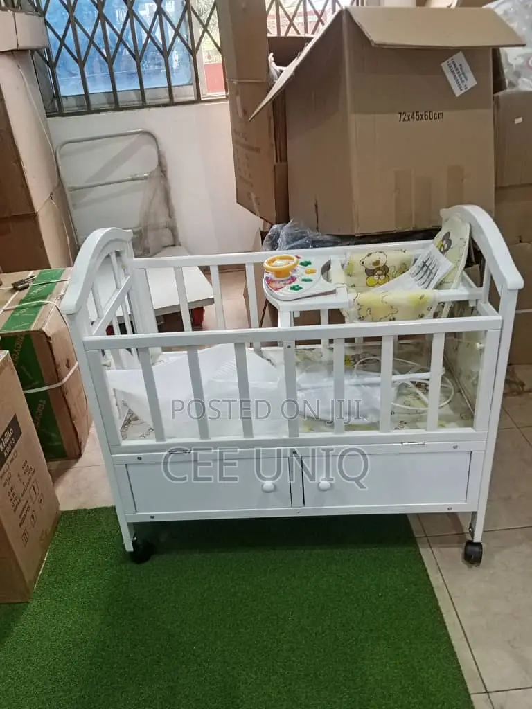 Push Push Wooden Cot