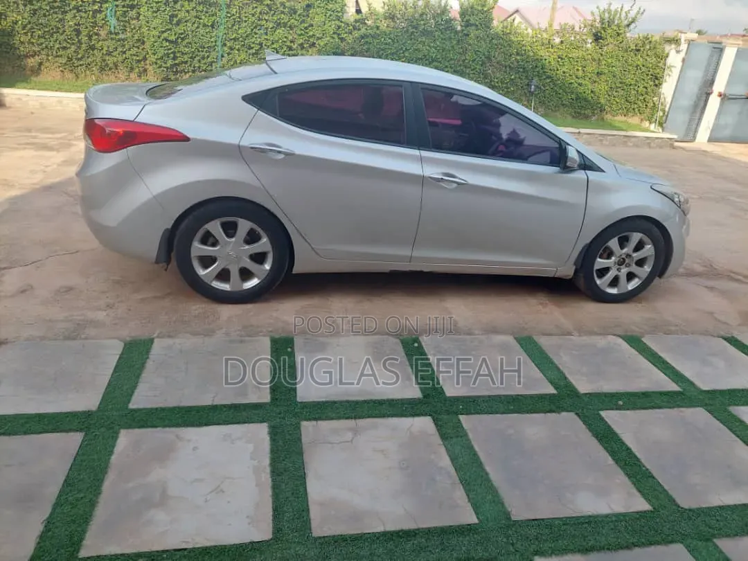Hyundai Avante 2012 Gray
