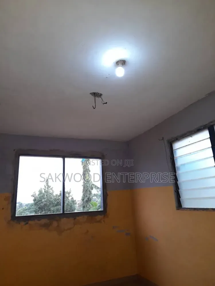 1bdrm Apartment in Sakwood Enterprise, Danfa for rent