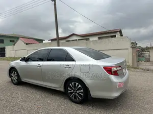 Toyota Camry 2012 Silver