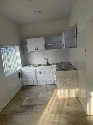 3bdrm House in La Estate, Labadi for rent