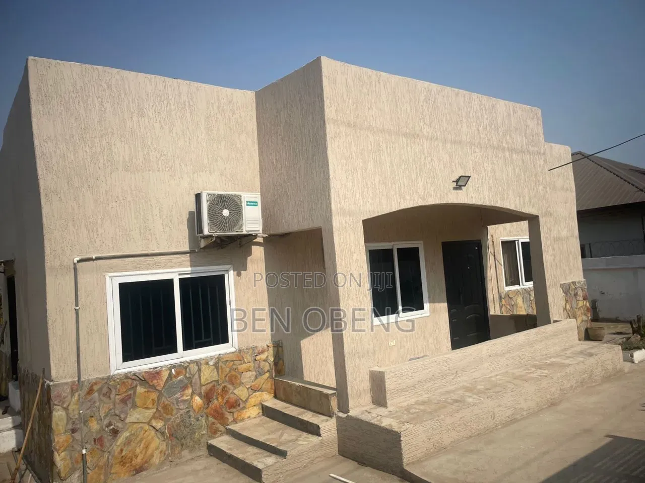 3bdrm House in La Estate, Labadi for rent