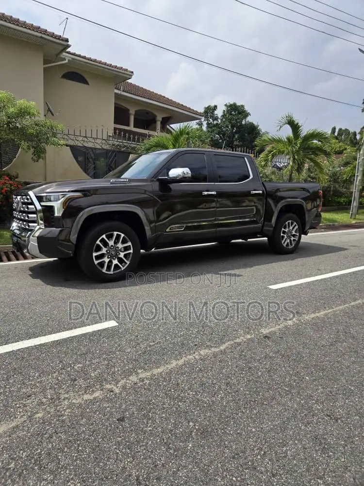 Toyota Tundra 1794 Edition CrewMax 4WD SB w/6.5' Bed (Hybrid) 2025