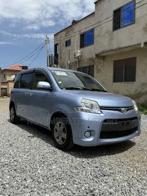 Toyota Sienta 1.5 FWD 2014 Blue