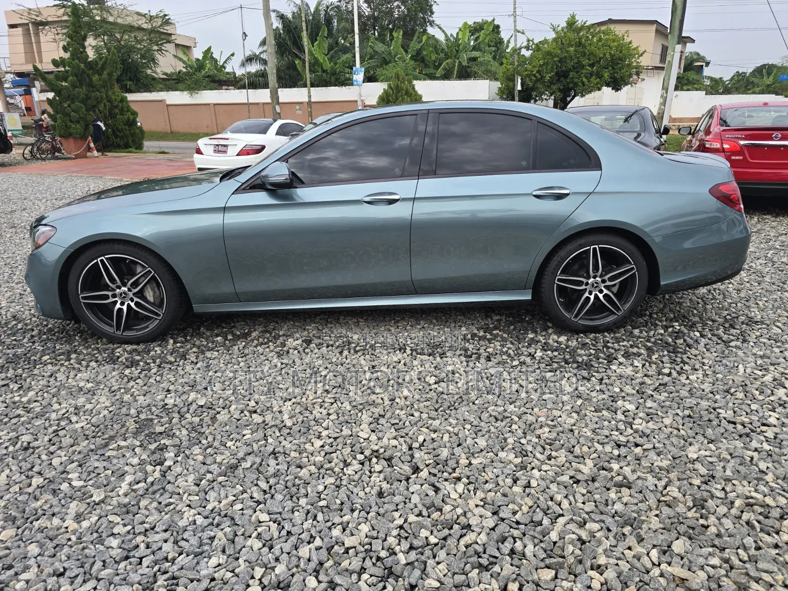 Mercedes-Benz E300 2019 Silver