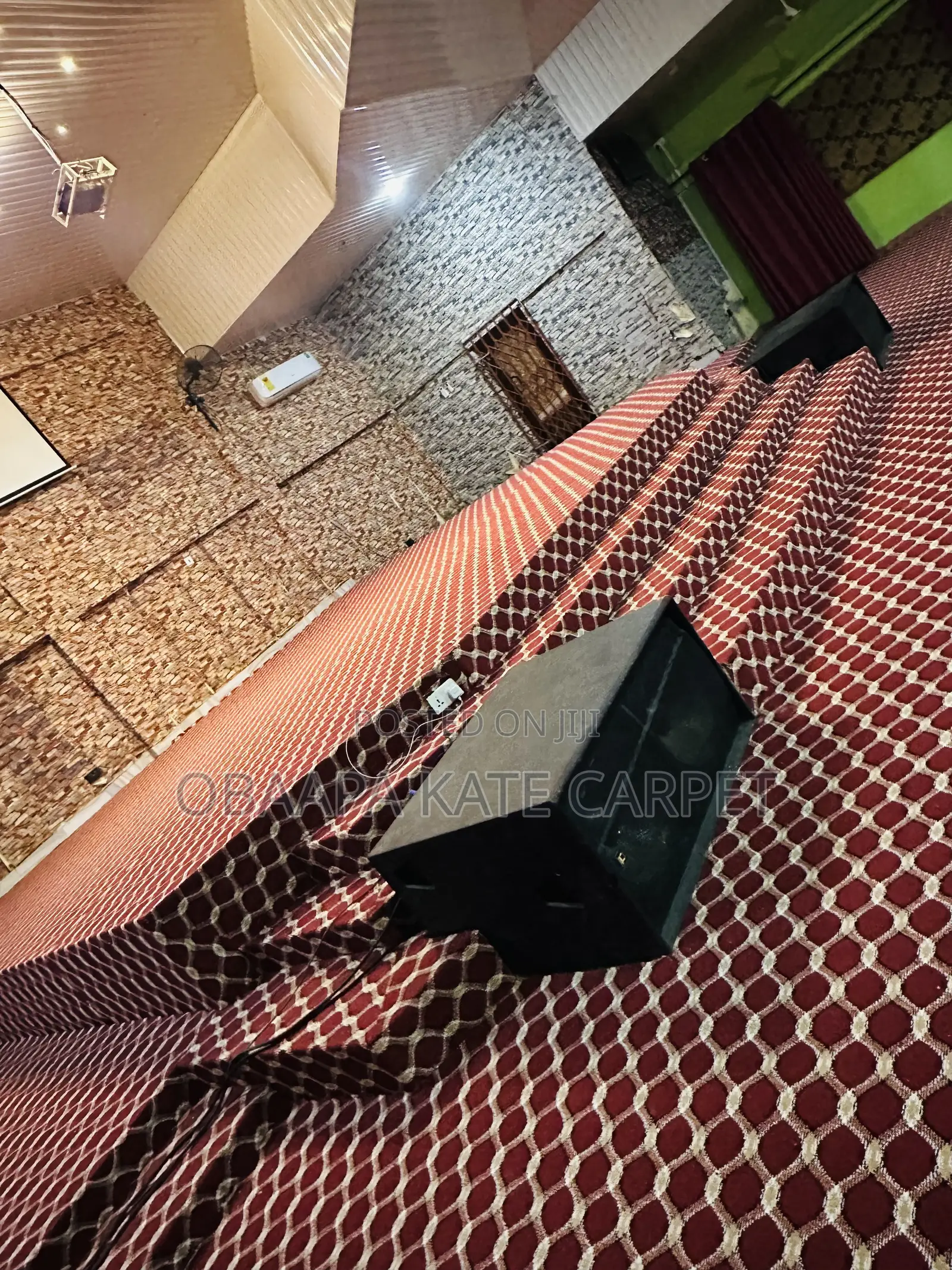Wine Floor Carpet With Chains Design for Church and Offices