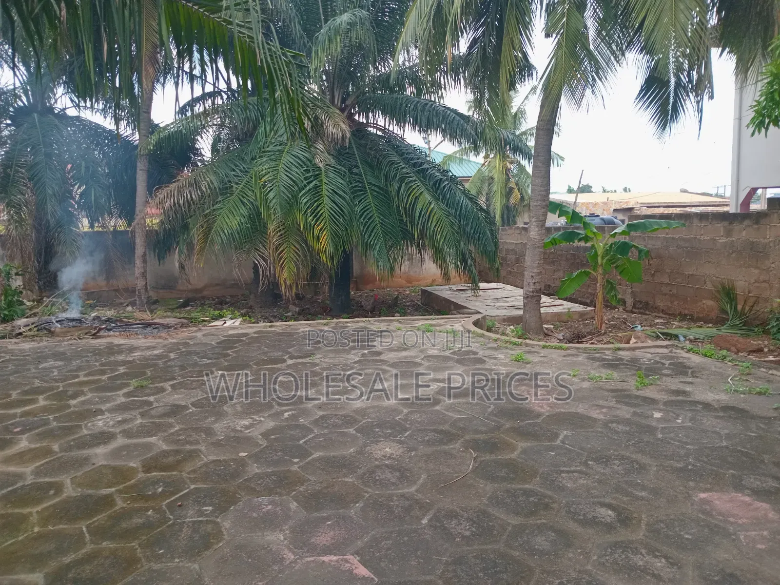 5bdrm House in Kwabenya for sale