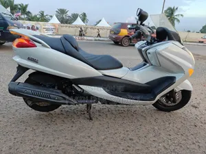 Yamaha Majesty 2012 White
