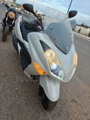 Yamaha Majesty 2012 White