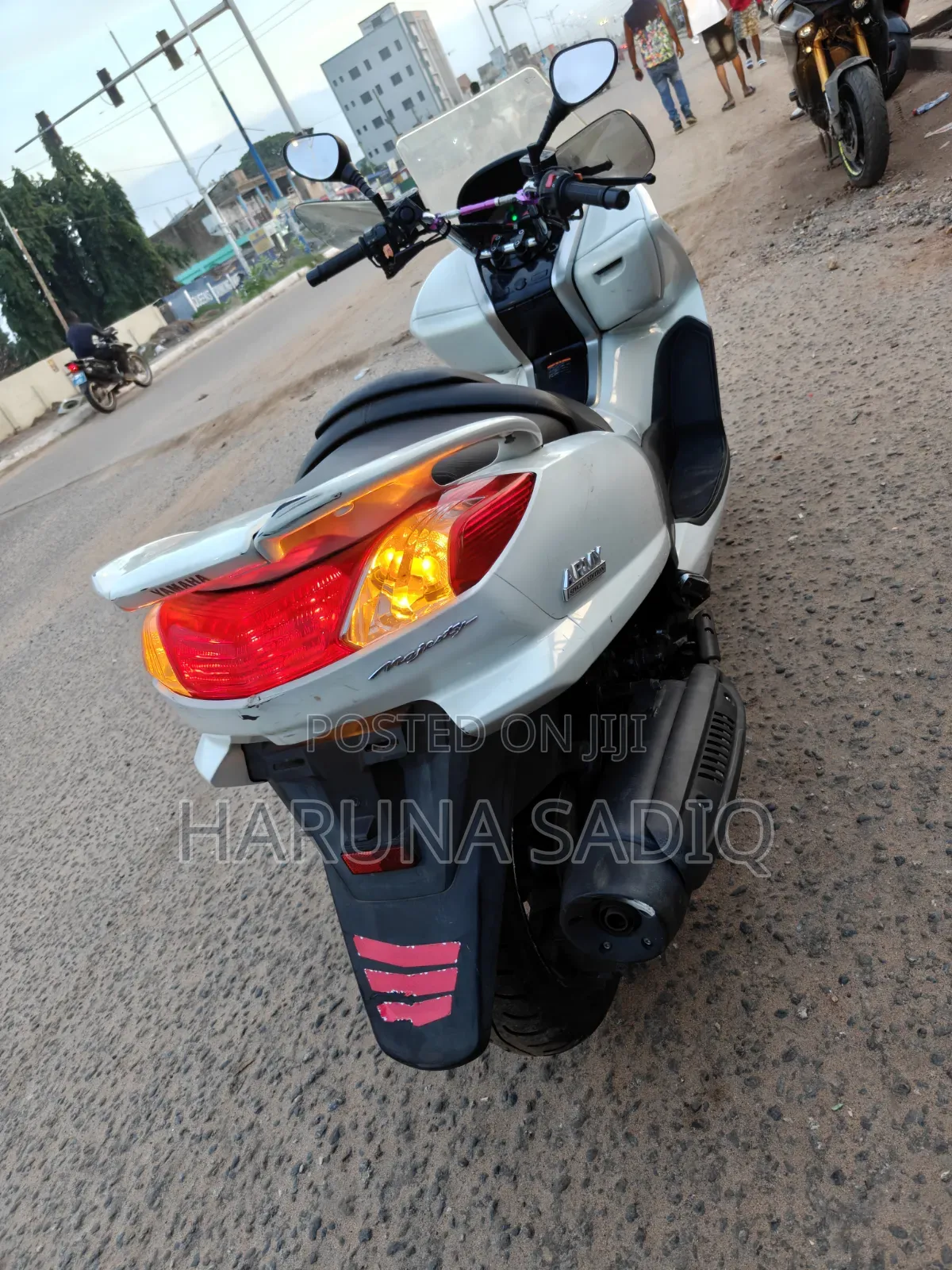 Yamaha Majesty 2012 White
