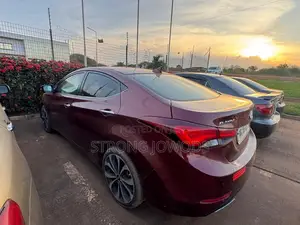 Hyundai Elantra Limited 4dr Sedan (1.8L 4cyl 6A) 2015 Red