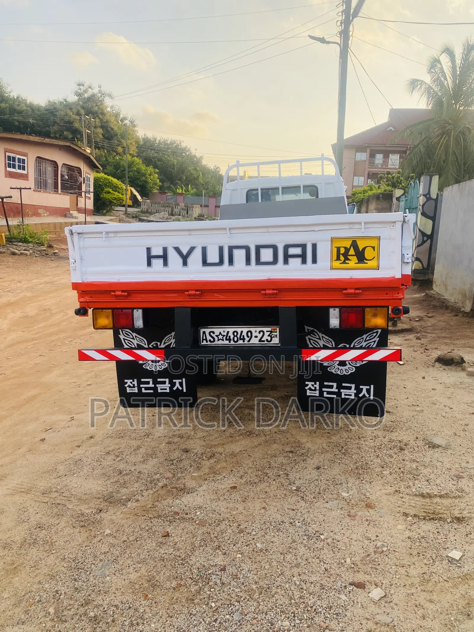 Hyundai Might 1