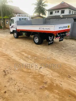Hyundai Might 1