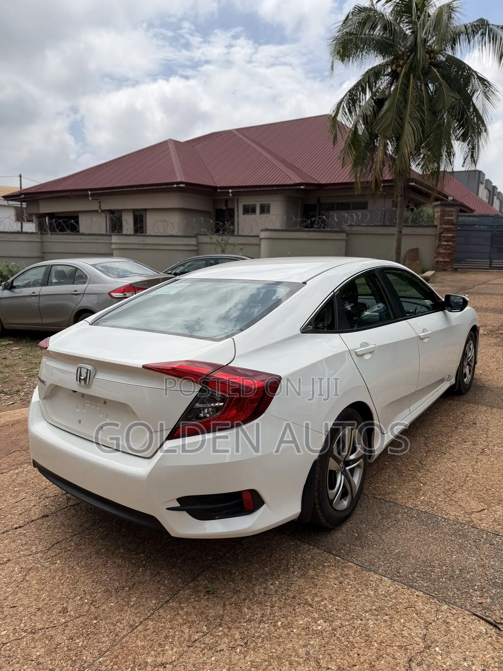 Honda Civic LX 4dr Sedan (2.0L 4cyl) 2017 White