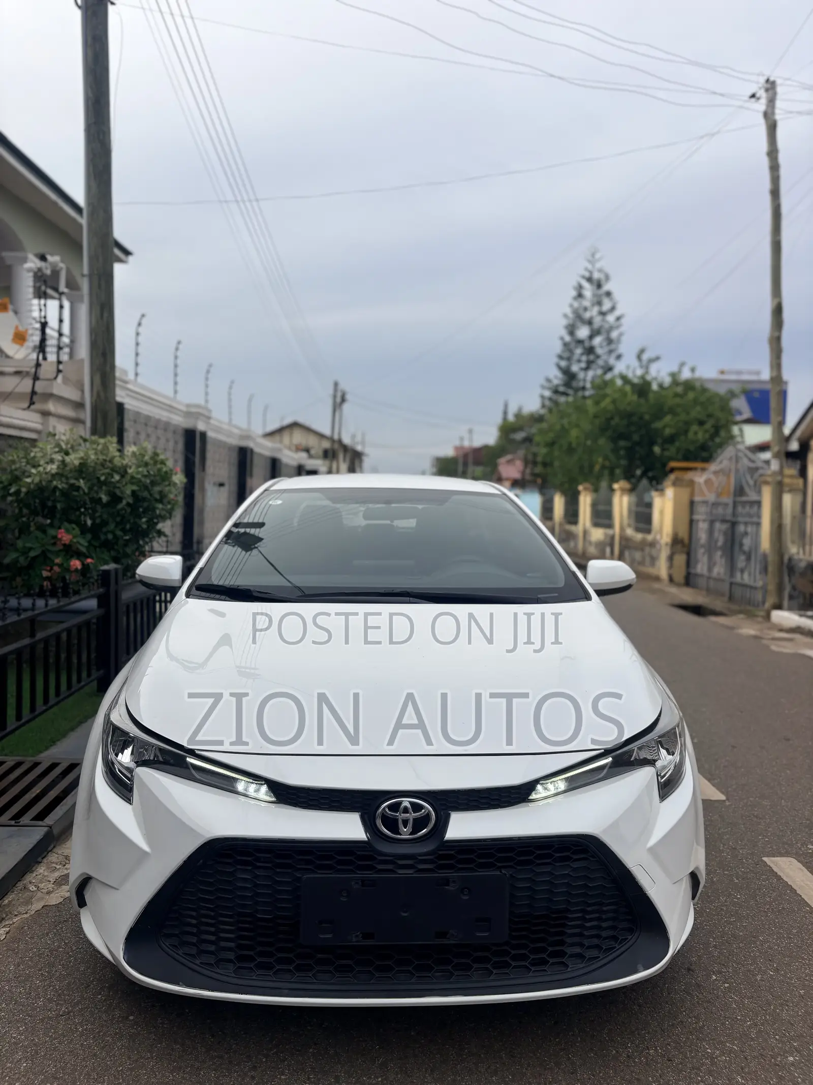 Toyota Corolla 2022 White