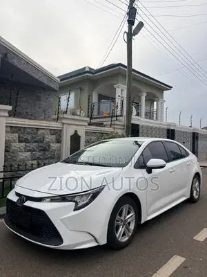 Toyota Corolla 2022 White