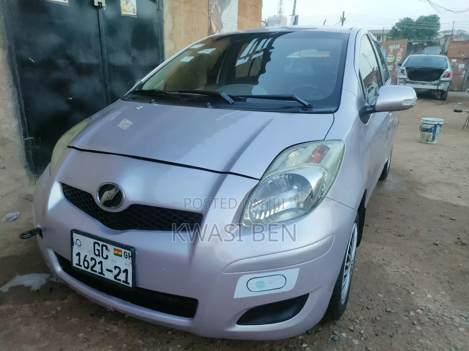 Toyota Vitz 2010 Gray